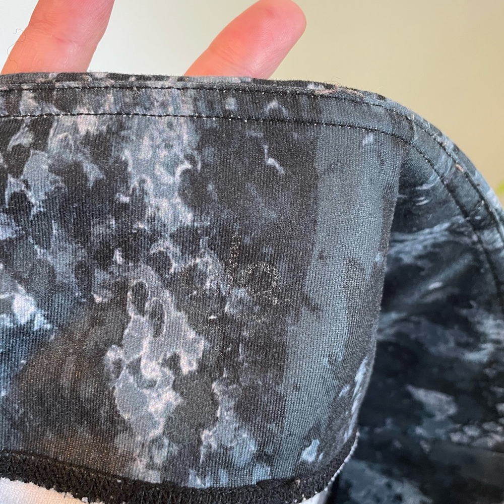 ALO | Goddess Leggings | Snake Print Black | Size XS - Picture 10 of 11